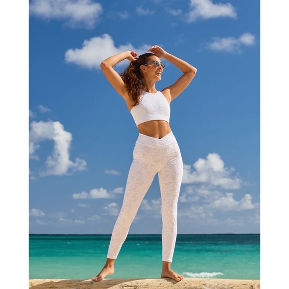 Kenny Flowers The Santorini White Floral Jacquard Sports Bra 7/8 Legging Size L - Picture 1 of 12